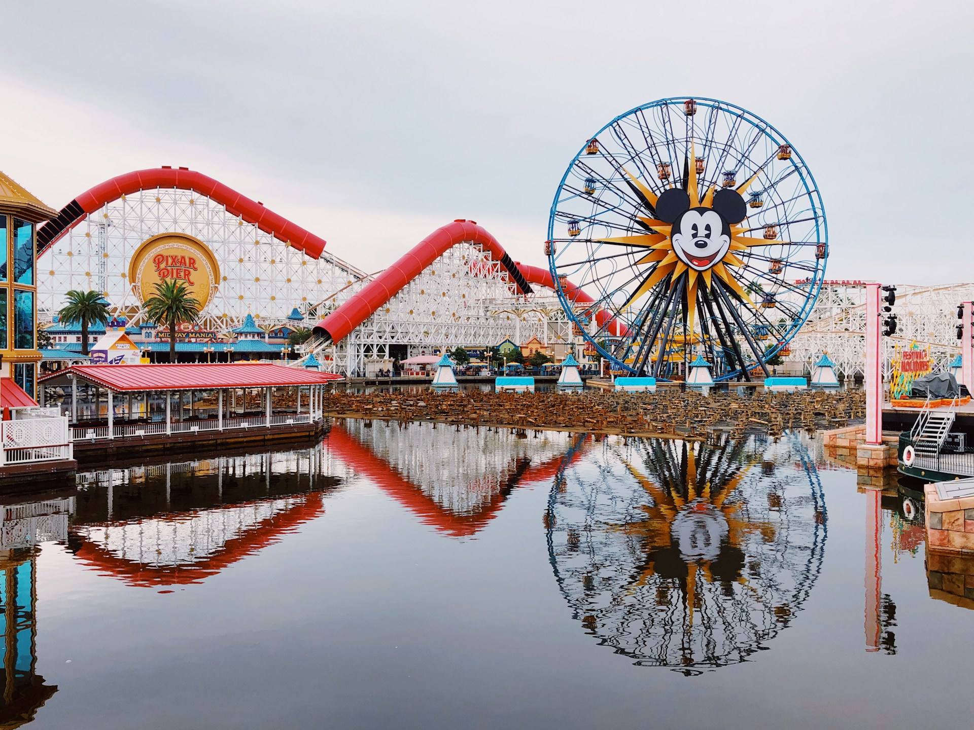 Mother Arrested At Disneyland In Front Of Her 2 Kids